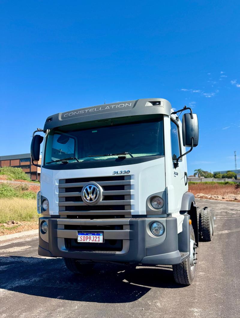 VW/31.330 CONST. ANO 2022, 6X4, CHASSI