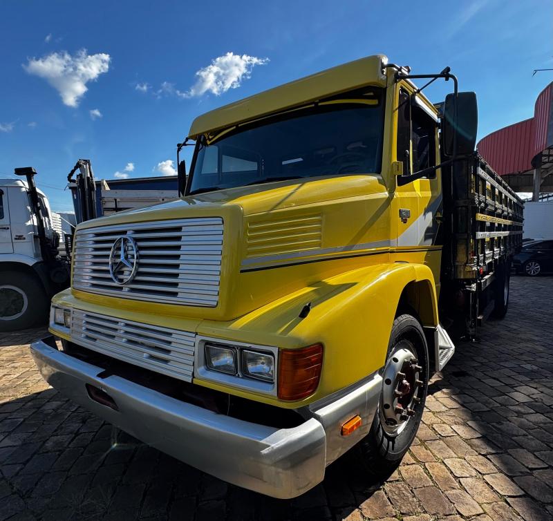 M. BENZ/L 1218 ANO 1991 4X2 COM CARROCERIA GRANELEIRA, MUCK 8T COM CRONTROLE